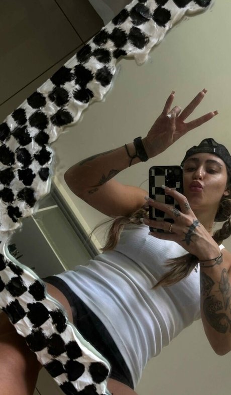 Amy Reis pretty star picture