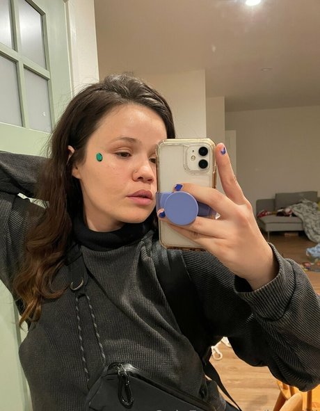 kae yli erotic pornstar pic