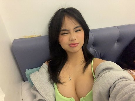 bunnygirlneki model hot pics