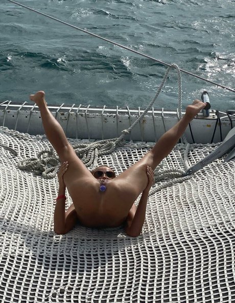 Nakeds Anchors NN_ porn model photo