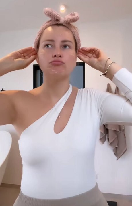 g cup tits onlyfans hot pictures