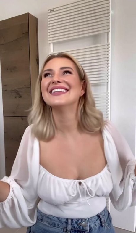 asian shemale onlyfans art xxx pictures