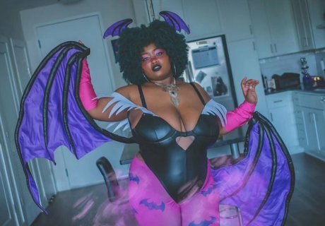 Thighlyinfluential star naked pics