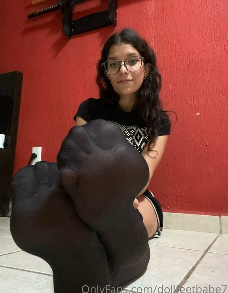 dollfeetbabe7 star img