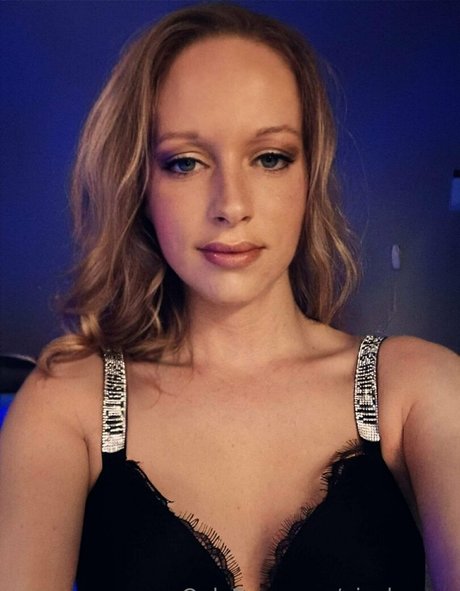 female onlyfans beautiful xxx archive