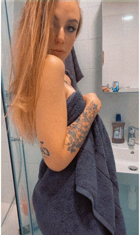 hollyclue star hd pics