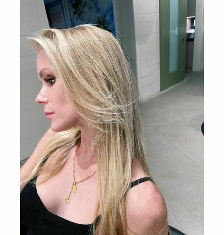 petite onlyfans free xxx img