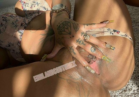 latina mom onlyfans top photos