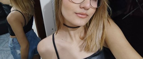 GGatinha Meow model hot pictures