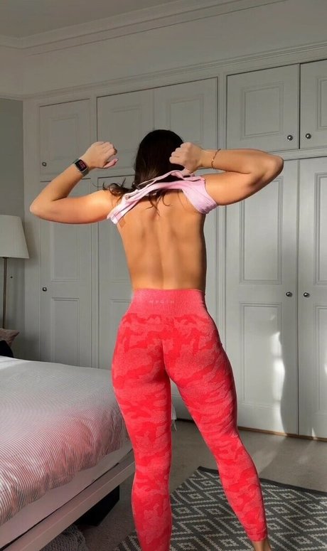 shemale outdoor onlyfans naked img