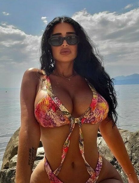 strip nude onlyfans sex images