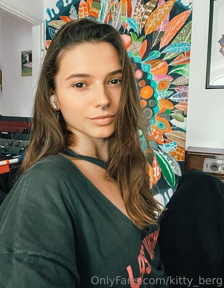 babe onlyfans art naked archive