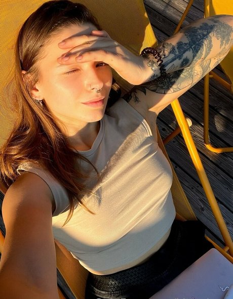 Kitty Berg xxx model galleries