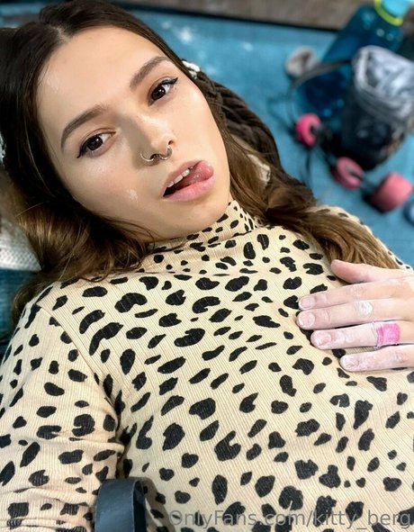 blonde famous onlyfans nude pic