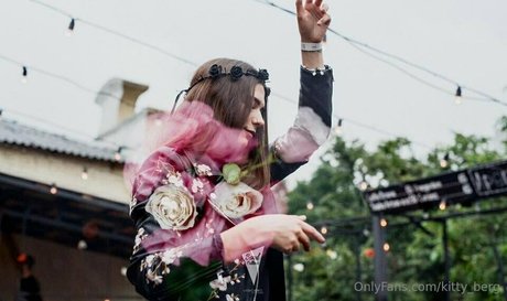 Kitty Berg pornstar top photos