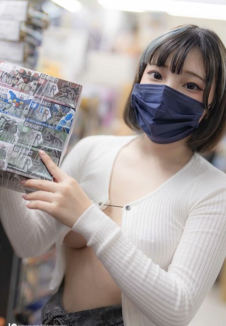 Zell Ching beautiful model photos