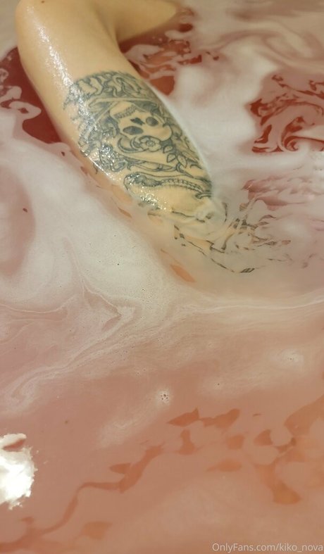 twistedkiki sexy model pic