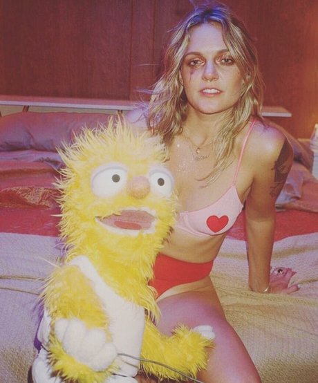 Tove Lo pornstar erotic photo