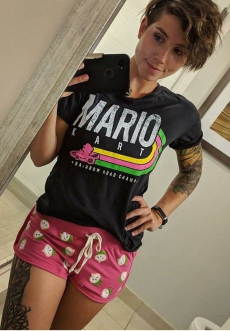 Soe Gschwind model art photos