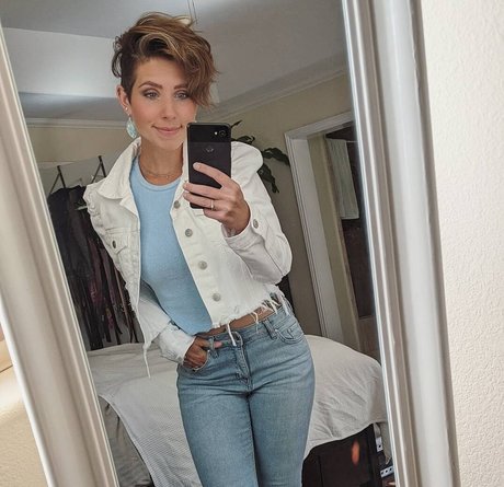 Soe Gschwind pornographic actress image