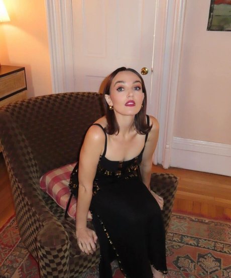 Chloe Fineman free pornstar pictures