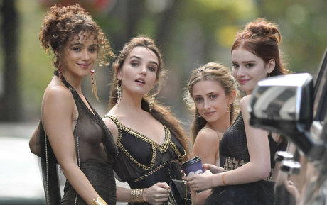 Chloe Fineman nice star archive