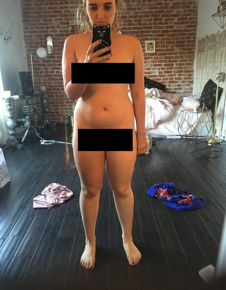 Chloe Fineman star exclusive gallery