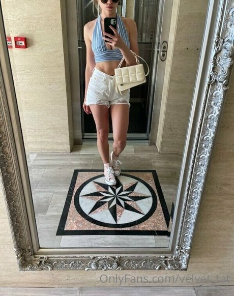 dripping wet pussy onlyfans free nude photos