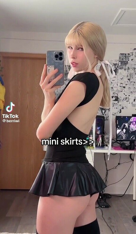 Emma kat 22 star exclusive archive