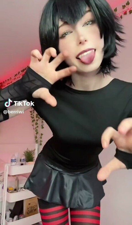 dripping wet pussy onlyfans beautiful nude photos