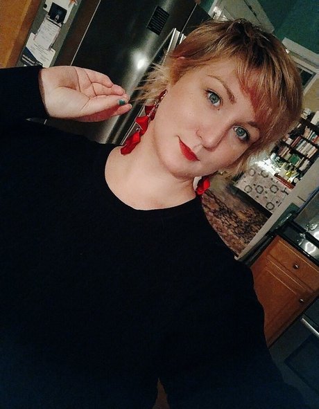 HoneyThorne hot star photo