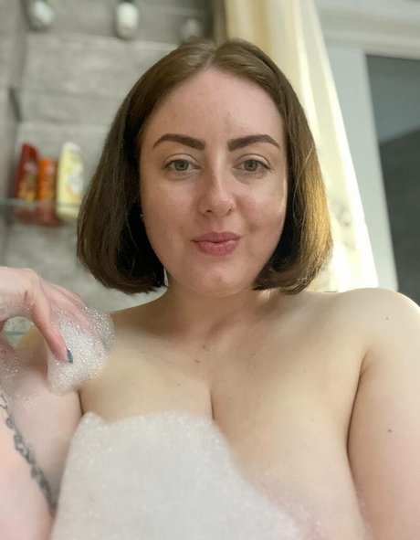 sweet kte nude actress photos