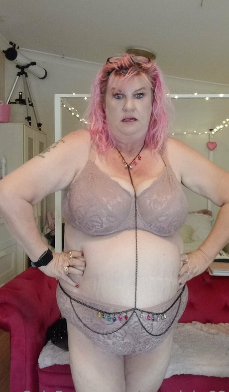 pinkywinky22 nice actress pic