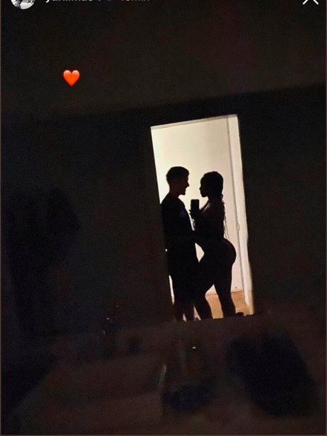 babe onlyfans art naked photos