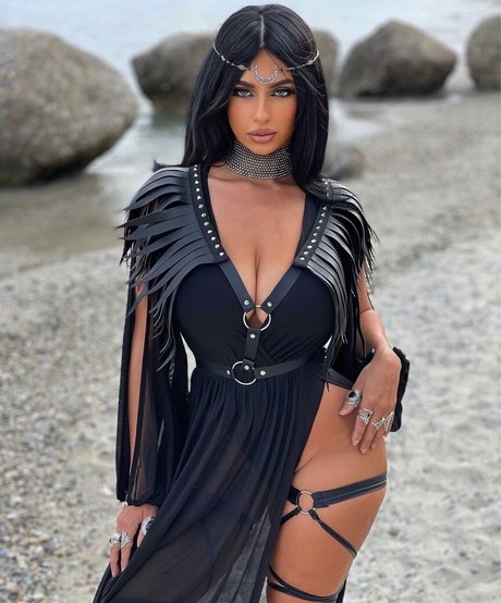 Eva Savagiou high quality actress img