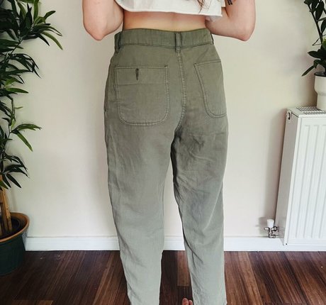 shaved onlyfans top picture