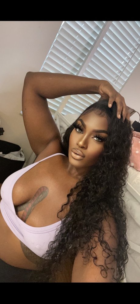 Shay Bae pornstar gallery