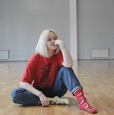 For you Lesly_ exclusive actress image