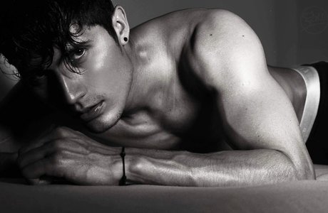 Lengir Diaz star nude picture