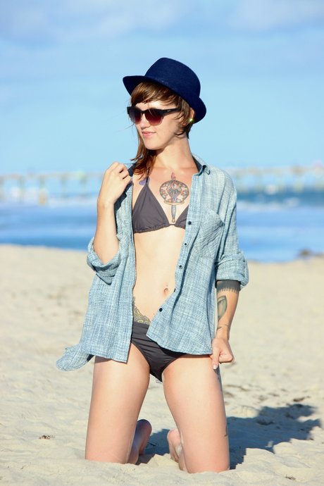 Laurel Nova best model images