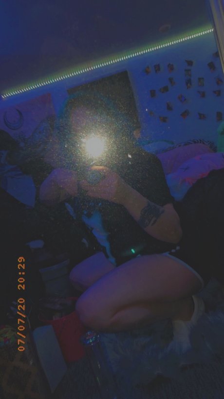 Linda27 pretty actress gallery