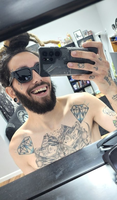 Razor Flowerz nude pornstar pic