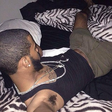 Lickingyagirl pornstar pics