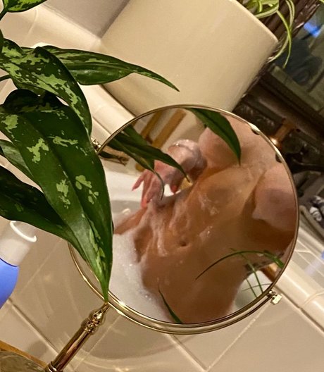 Ms Katana nude pornstar picture