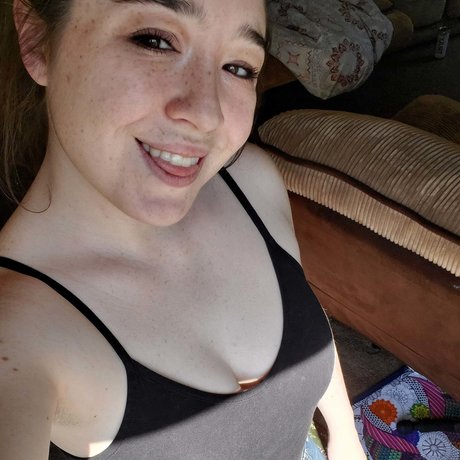 YourePrettyLittleSecret nudes pornstar gallery