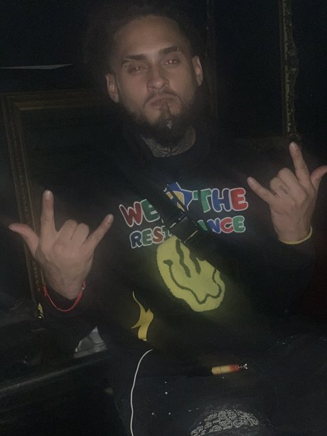 mirror onlyfans hot naked gallery