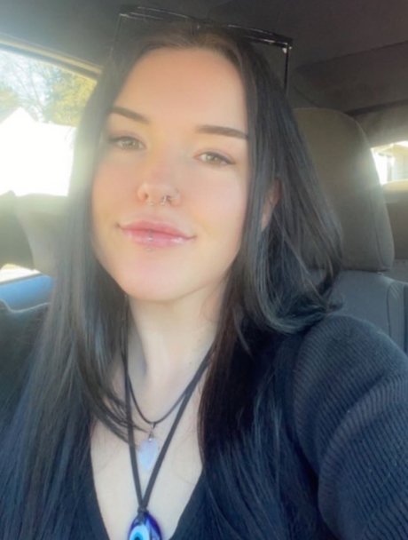 Livii erotic pornstar archive