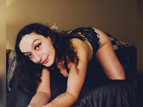 Lovely Luna_ high quality pornstar photo