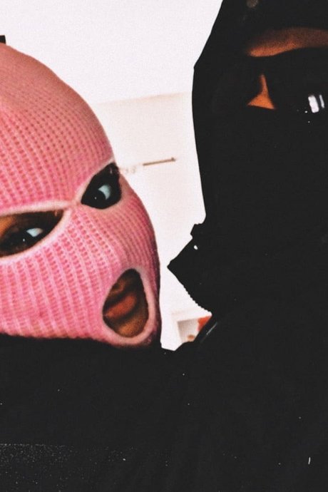 Mac Million naked model image