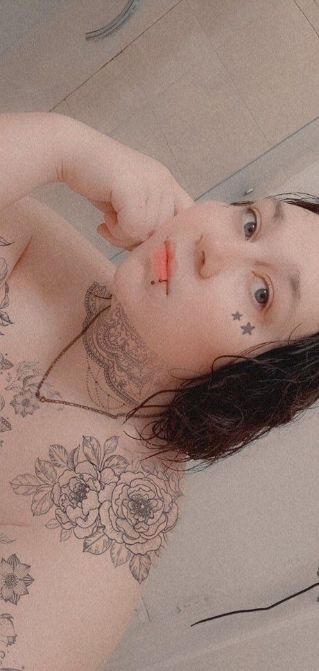 curvy shemale onlyfans free xxx pic